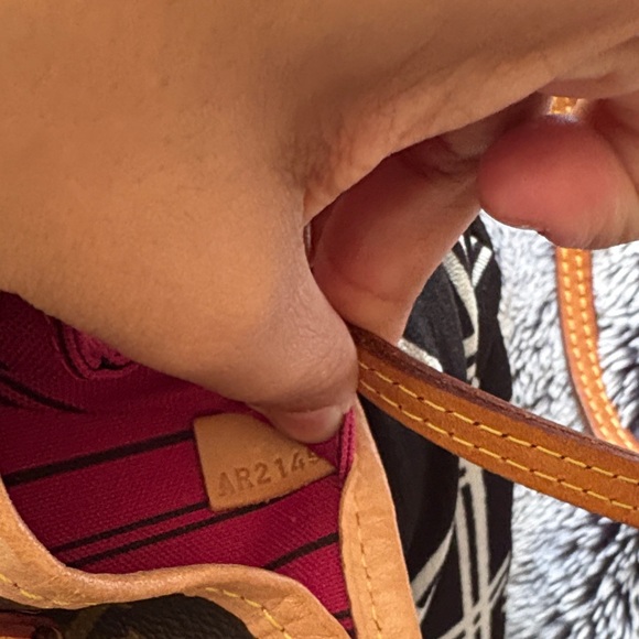 Louis Vuitton Brown Monogram Tote - Picture 6 of 6